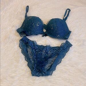 Victoria's Secret Dark Blue and Gold Lace Push Up Bra (32C)